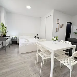 apartamento-la-paloma-mlaga.es-andalucia.com/